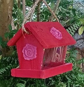 BEAUTIFUL RED BIRDFEEDER WITH ROSE EMBELLISHMENTS